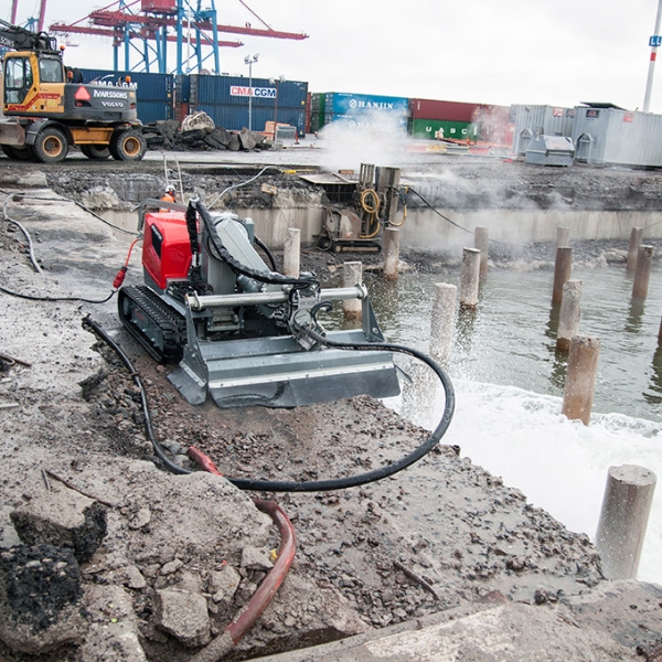 Hydrodemolition Robot harbor concrete repair