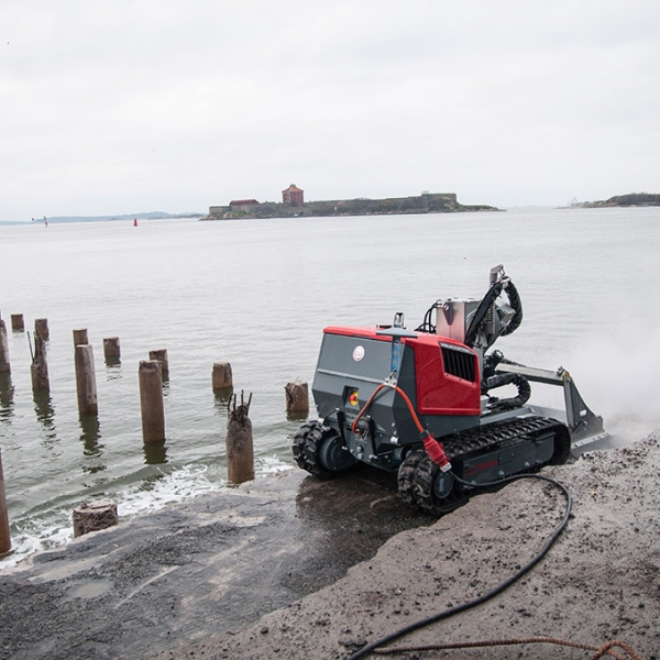 Hydrodemolition Robot harbor concrete repair